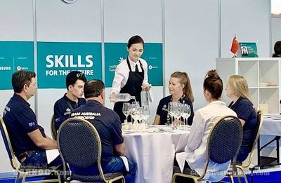 民航新聞丨東航女孩獲第45屆世界技能大會餐廳服務優勝獎